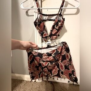 Matching top and skirt set 
Going out fit
Very cute!